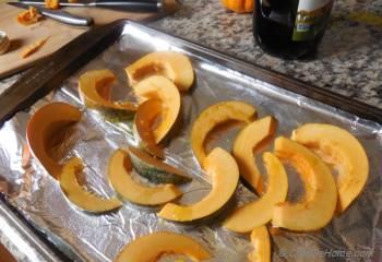 Step for Recipe - Roasted Acorn Squash with Pumpkin Seeds and Balsamic